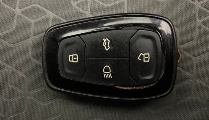 2020 Tata ALTROZ XZ PETROL, Petrol, Manual, 91,016 km, Key Close Up