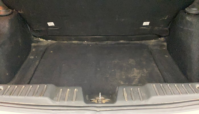 2020 Tata ALTROZ XT PETROL, Petrol, Manual, 88,714 km, Boot Inside