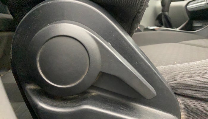 2020 Tata ALTROZ XT PETROL, Petrol, Manual, 88,714 km, Driver Side Adjustment Panel