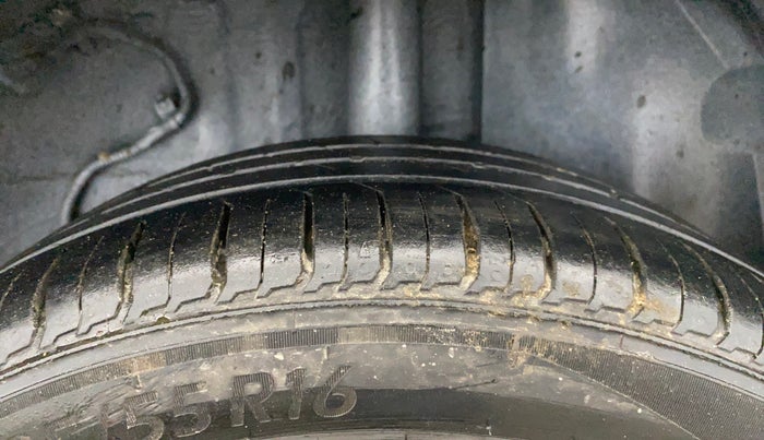 2020 Tata ALTROZ XT PETROL, Petrol, Manual, 88,714 km, Left Rear Tyre Tread