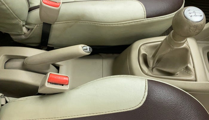 2017 Maruti Ertiga VDI SHVS, Diesel, Manual, 80,076 km, Gear Lever