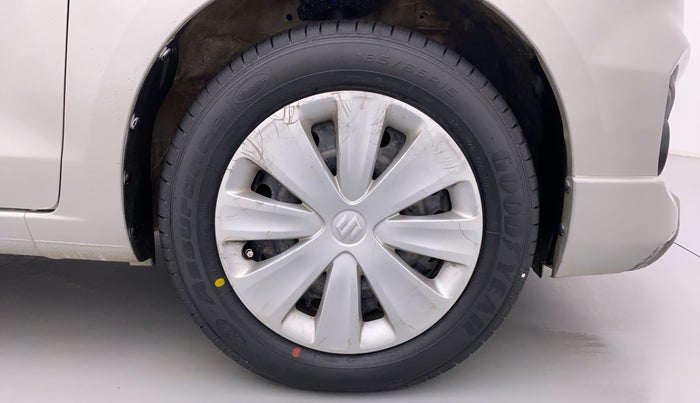 2017 Maruti Ertiga VDI SHVS, Diesel, Manual, 80,076 km, Right Front Wheel