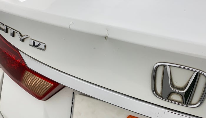 2017 Honda City 1.5L I-VTEC V MT, Petrol, Manual, 35,715 km, Dicky (Boot door) - Slightly dented
