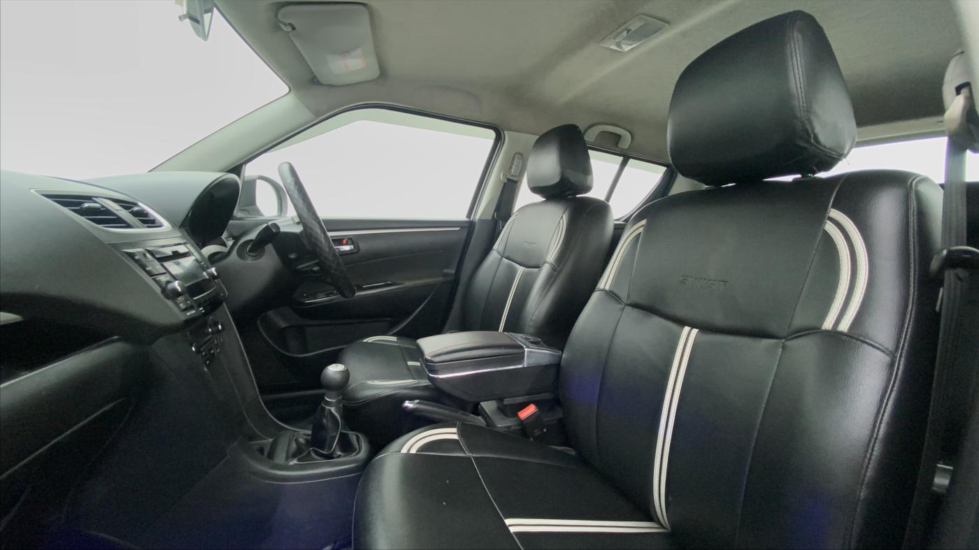 2017 Maruti Swift ZXI D, Petrol, Manual, 53,064 km, Right Side Front Door Cabin