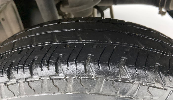 2014 Maruti Alto 800 LXI, Petrol, Manual, 42,993 km, Left Rear Tyre Tread
