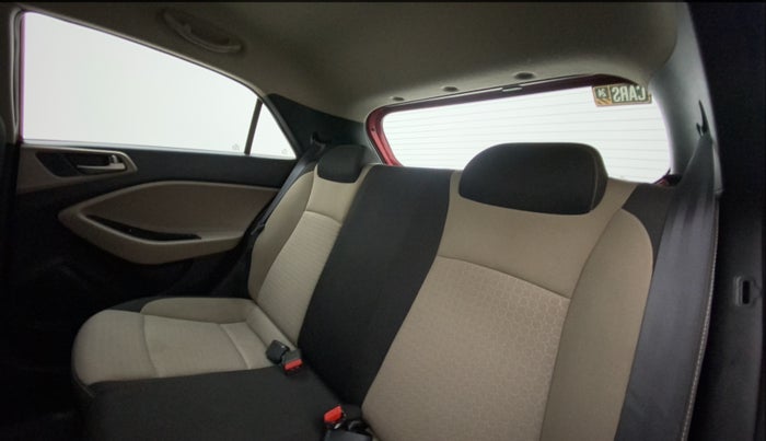 2015 Hyundai Elite i20 SPORTZ 1.2, Petrol, Manual, 65,997 km, Right Side Rear Door Cabin