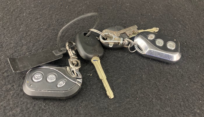 2012 Hyundai i10 MAGNA 1.2, Petrol, Manual, 73,865 km, Key Close Up