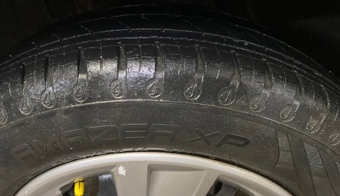 2019 Renault Kwid RXT 1.0 (O), Petrol, Manual, 31,468 km, Right Rear Tyre Tread