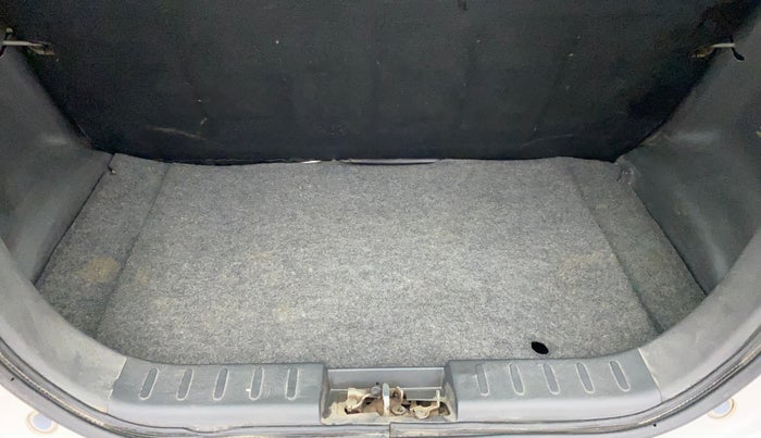 2017 Maruti Alto 800 LXI, Petrol, Manual, 77,619 km, Boot Inside