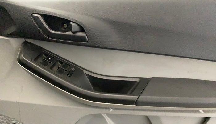 2023 Tata Tiago XT (O) PETROL, Petrol, Manual, 33,548 km, Driver Side Door Panels Control