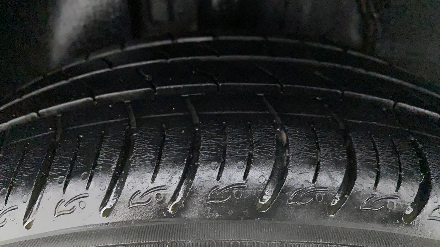 2021 Tata ALTROZ XM PLUS PETROL, Petrol, Manual, 37,581 km, Right Rear Tyre Tread