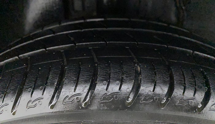 2021 Tata ALTROZ XM PLUS PETROL, Petrol, Manual, 37,581 km, Right Rear Tyre Tread