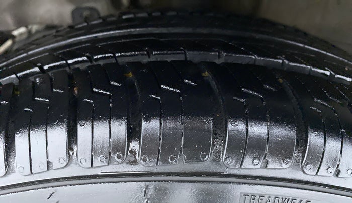 2018 Tata TIGOR XM 1.2 REVOTRON, Petrol, Manual, 47,183 km, Left Front Tyre Tread