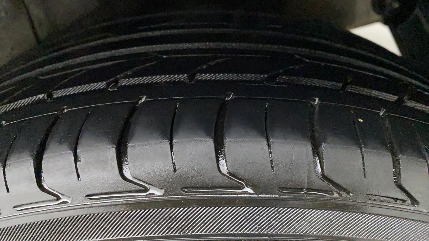 2021 Hyundai AURA S 1.2 CNG, CNG, Manual, 27,995 km, Left Front Tyre Tread