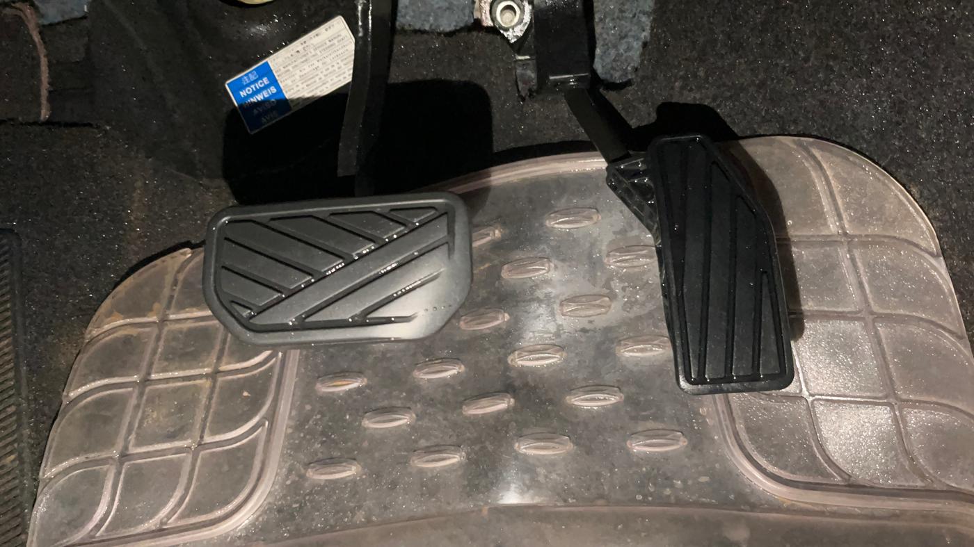 2018 Maruti Swift VXI AMT, Petrol, Automatic, 59,746 km, Pedals
