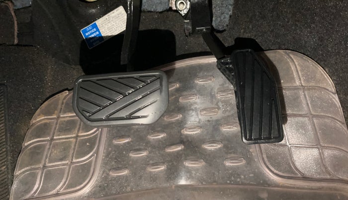 2018 Maruti Swift VXI AMT, Petrol, Automatic, 59,704 km, Pedals