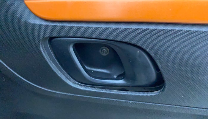 2018 Renault Kwid CLIMBER 1.0 AMT, Petrol, Automatic, 58,890 km, Driver Side Door Panels Control