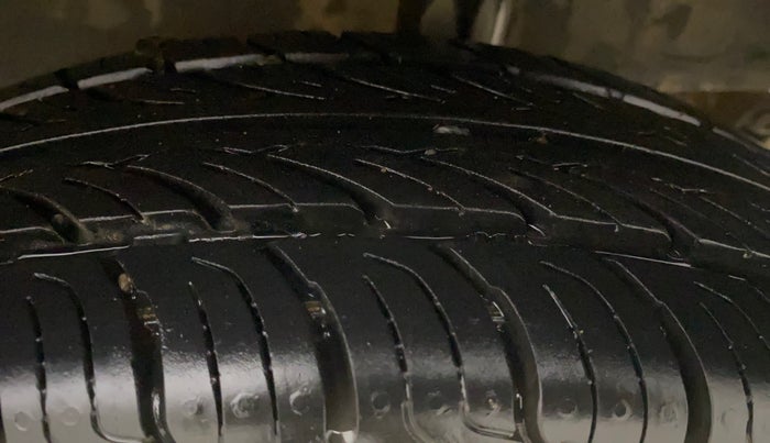 2018 Renault Kwid CLIMBER 1.0 AMT, Petrol, Automatic, 58,890 km, Left Rear Tyre Tread