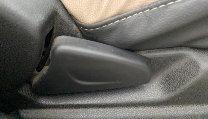 2018 Renault Kwid CLIMBER 1.0 AMT, Petrol, Automatic, 58,890 km, Driver Side Adjustment Panel