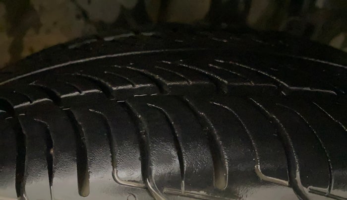 2018 Renault Kwid CLIMBER 1.0 AMT, Petrol, Automatic, 58,890 km, Right Front Tyre Tread