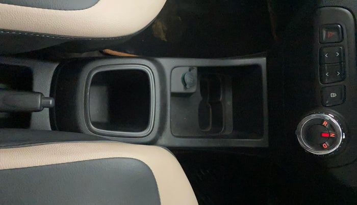 2018 Renault Kwid CLIMBER 1.0 AMT, Petrol, Automatic, 58,890 km, Gear Lever