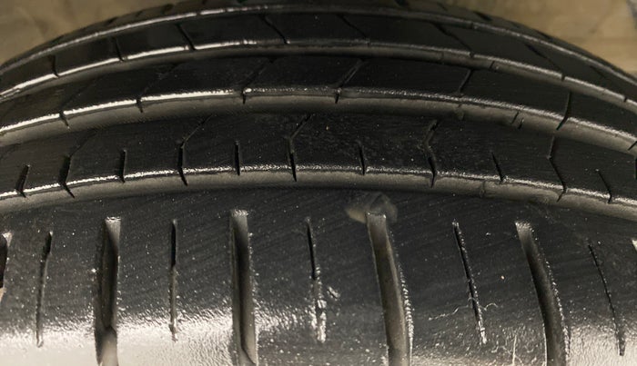 2021 Toyota Glanza V CVT, Petrol, Automatic, 5,832 km, Right Front Tyre Tread