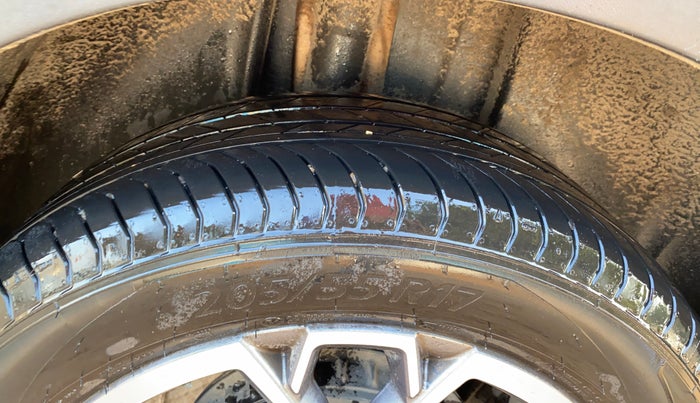 2021 Skoda KUSHAQ STYLE 1.0L TSI AT, Petrol, Automatic, 87,068 km, Right Rear Tyre Tread