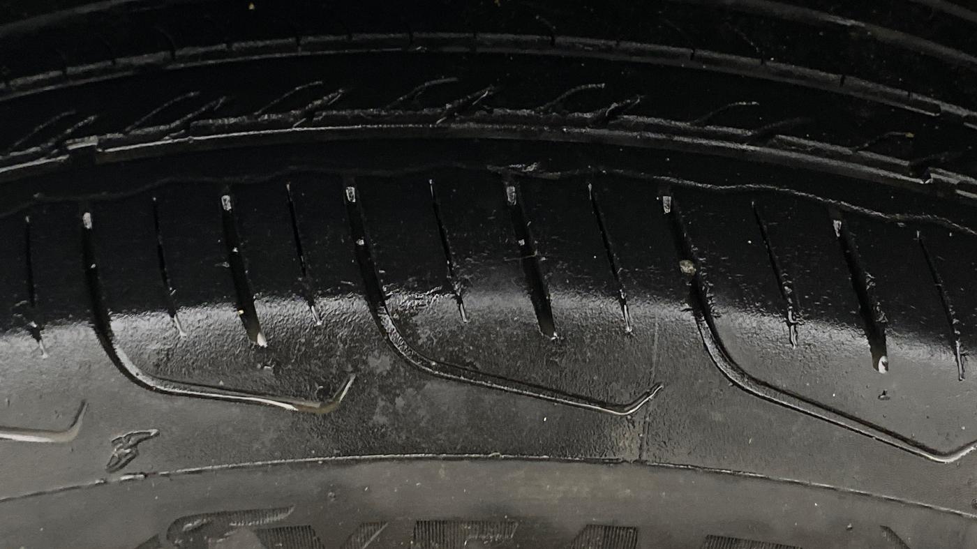 2024 Tata PUNCH ACCOMPLISHED DAZZLE SUNROOF CNG MT, CNG, Manual, 26,504 km, Left Front Tyre Tread
