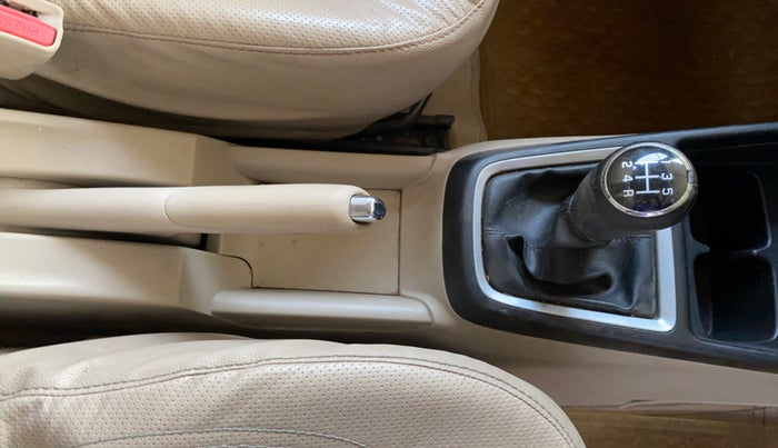 2017 Maruti Dzire VDI, Diesel, Manual, 1,44,184 km, Gear Lever