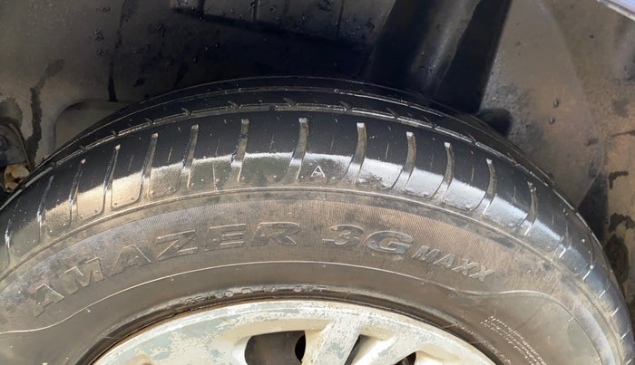 2017 Maruti Dzire VDI, Diesel, Manual, 1,44,184 km, Left Rear Tyre Tread