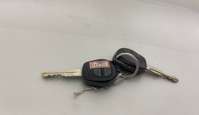 2016 Maruti Swift LDI, Diesel, Manual, 48,083 km, Key Close Up