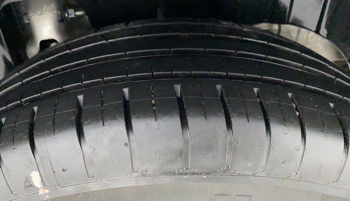 2020 Mahindra XUV300 1.5 W6 MT, Diesel, Manual, 13,222 km, Left Rear Tyre Tread
