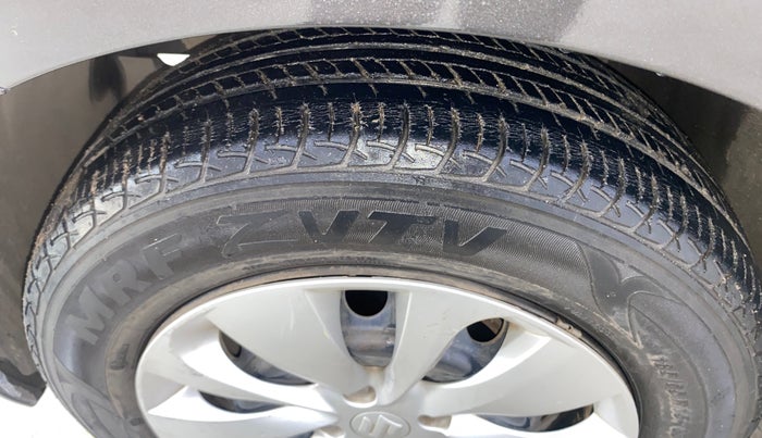 2018 Maruti Baleno DELTA CVT PETROL 1.2, Petrol, Automatic, 34,014 km, Left Front Tyre Tread