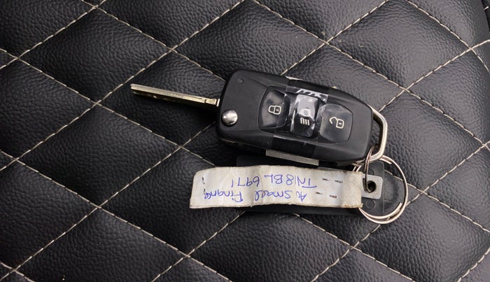 2023 Tata NEXON XM SUNROOF PETROL, Petrol, Manual, 20,850 km, Key Close Up