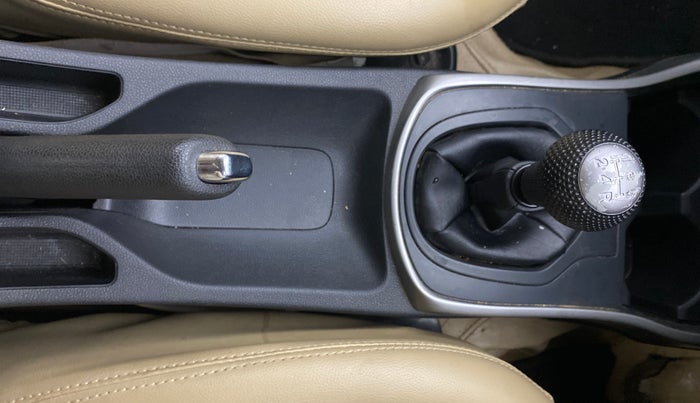 2020 Honda City 1.5L I-VTEC V MT 5TH GEN, Petrol, Manual, 50,208 km, Gear Lever