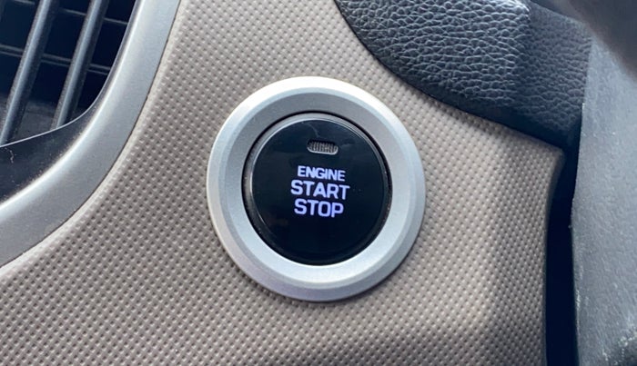 2017 Hyundai Creta SX PLUS 1.6 DIESEL, Diesel, Manual, 1,24,911 km, Keyless Start/ Stop Button