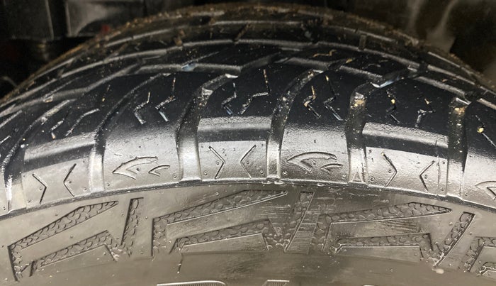 2021 Mahindra Thar LX PETROL HT 4WD AT, Petrol, Automatic, 35,731 km, Left Front Tyre Tread