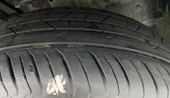 2021 Nissan MAGNITE XE 1.0 MT, Petrol, Manual, 10,052 km, Right Front Tyre Tread