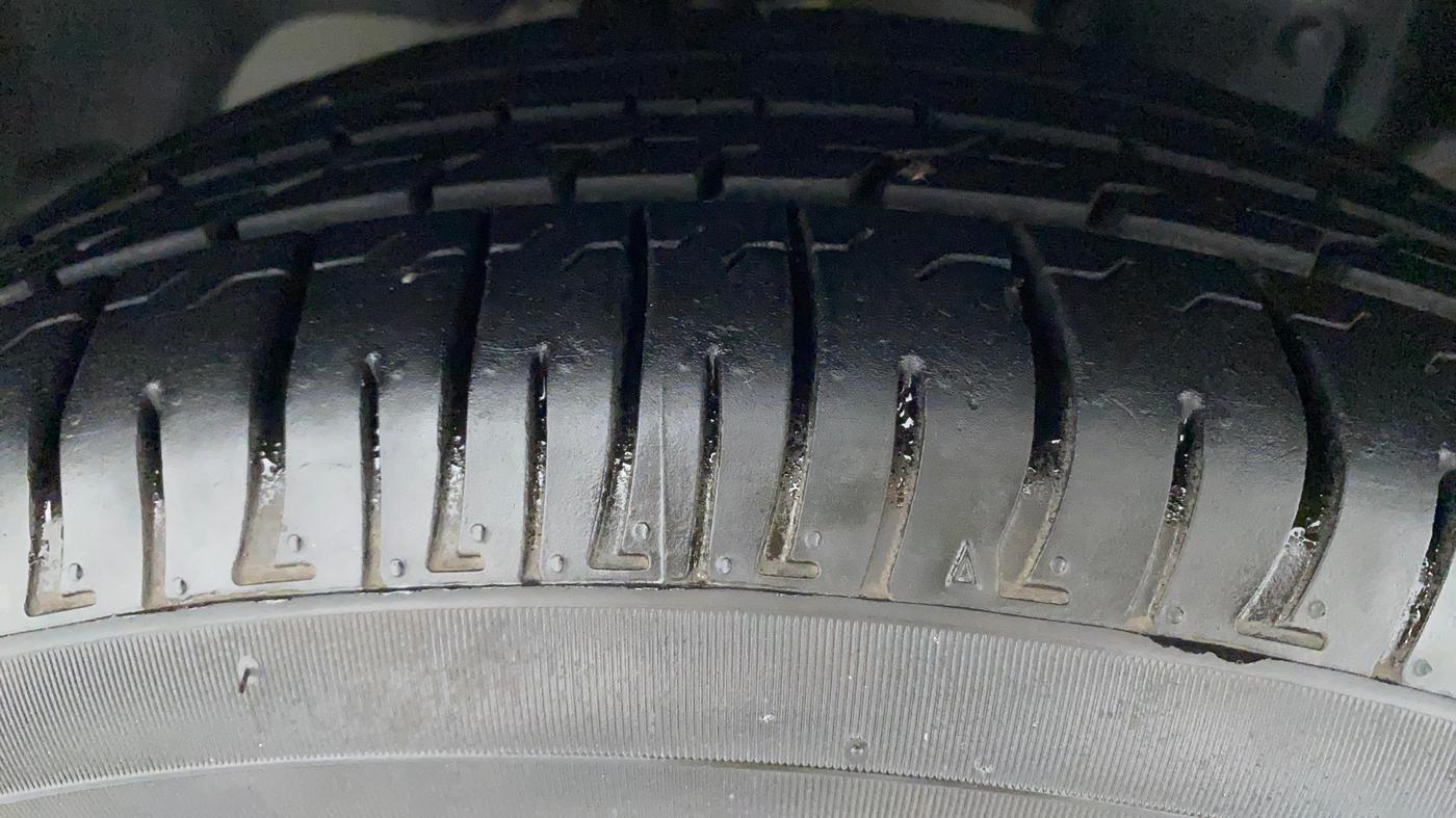 2017 Ford Ecosport TITANIUM 1.5L PETROL, Petrol, Manual, 60,957 km, Right Front Tyre Tread