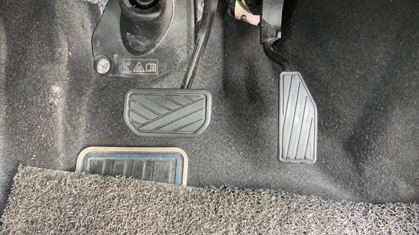 2023 Maruti IGNIS ZETA 1.2 AMT, Petrol, Automatic, 21,723 km, Pedals