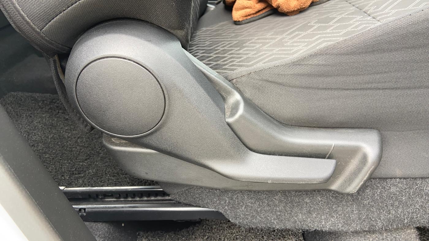 2023 Maruti IGNIS ZETA 1.2 AMT, Petrol, Automatic, 21,723 km, Driver Side Adjustment Panel