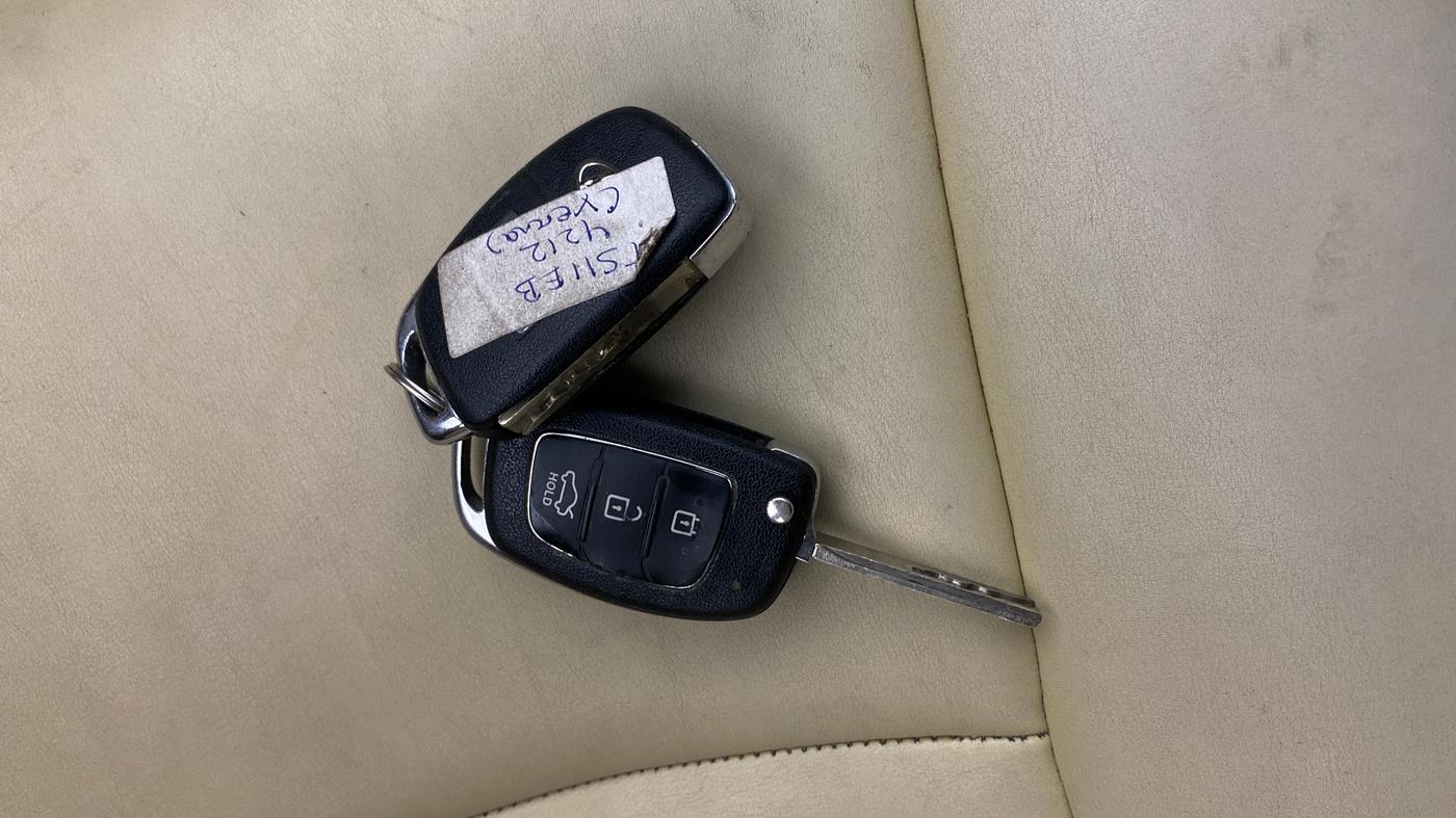 2014 Hyundai Verna FLUIDIC 1.6 VTVT SX, Petrol, Manual, 80,712 km, Key Close Up