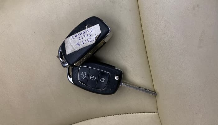 2014 Hyundai Verna FLUIDIC 1.6 VTVT SX, Petrol, Manual, 80,712 km, Key Close Up