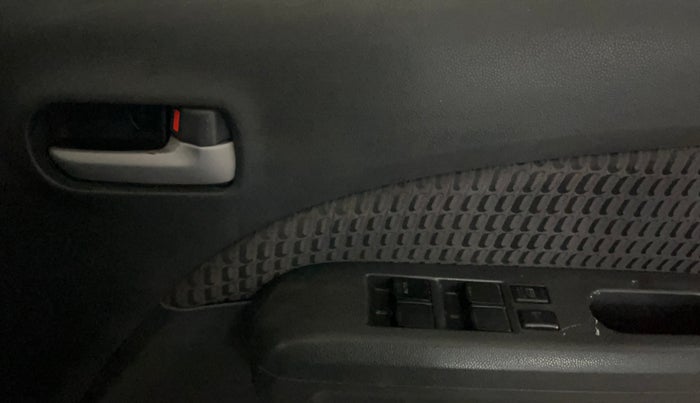 2014 Maruti Ritz VXI, Petrol, Manual, 53,969 km, Driver Side Door Panels Control