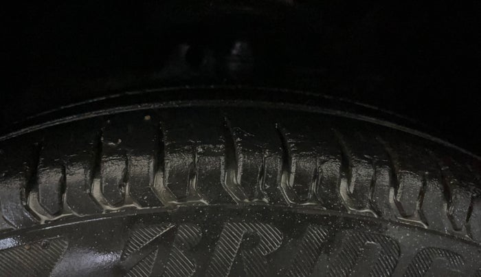 2014 Maruti Ritz VXI, Petrol, Manual, 53,969 km, Left Front Tyre Tread