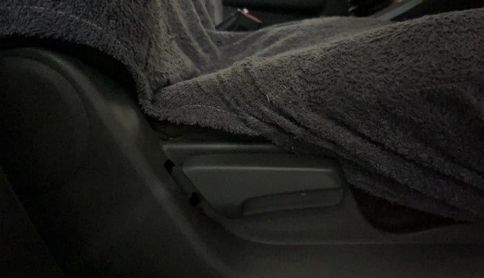 2014 Maruti Ritz VXI, Petrol, Manual, 53,969 km, Driver Side Adjustment Panel