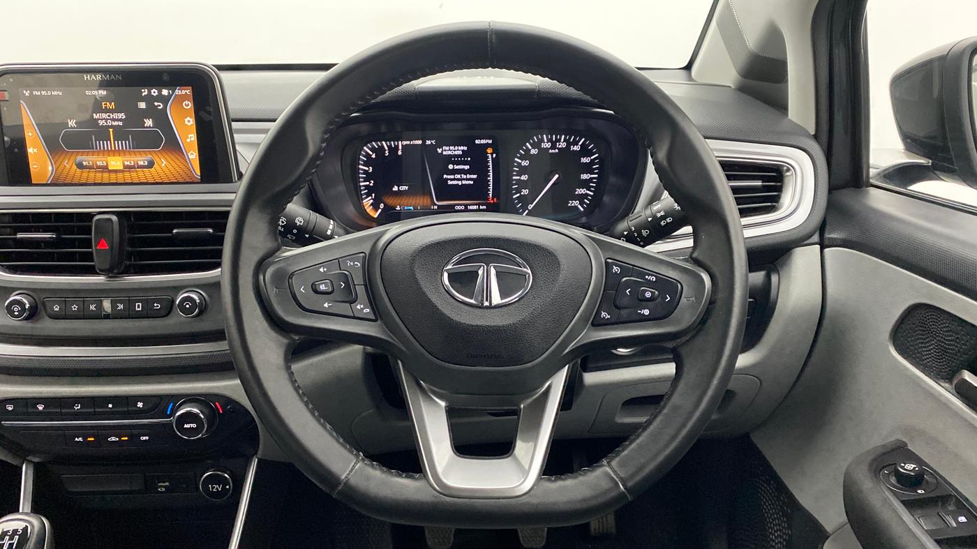 2021 Tata ALTROZ XZ 1.5 RTQ, Diesel, Manual, 16,127 km, Steering Wheel Close Up