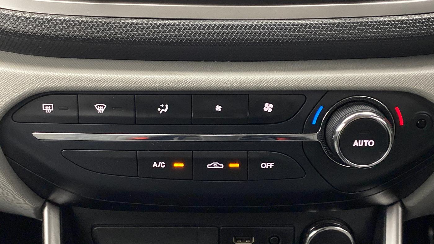 2021 Tata ALTROZ XZ 1.5 RTQ, Diesel, Manual, 16,127 km, Automatic Climate Control