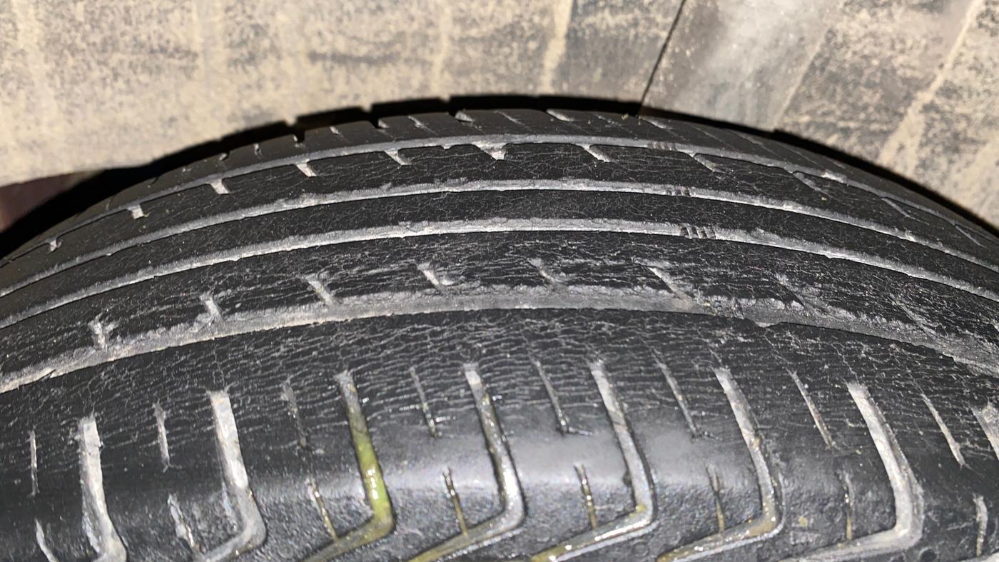 2016 Renault Kwid RXL, Petrol, Manual, 53,265 km, Left Rear Tyre Tread