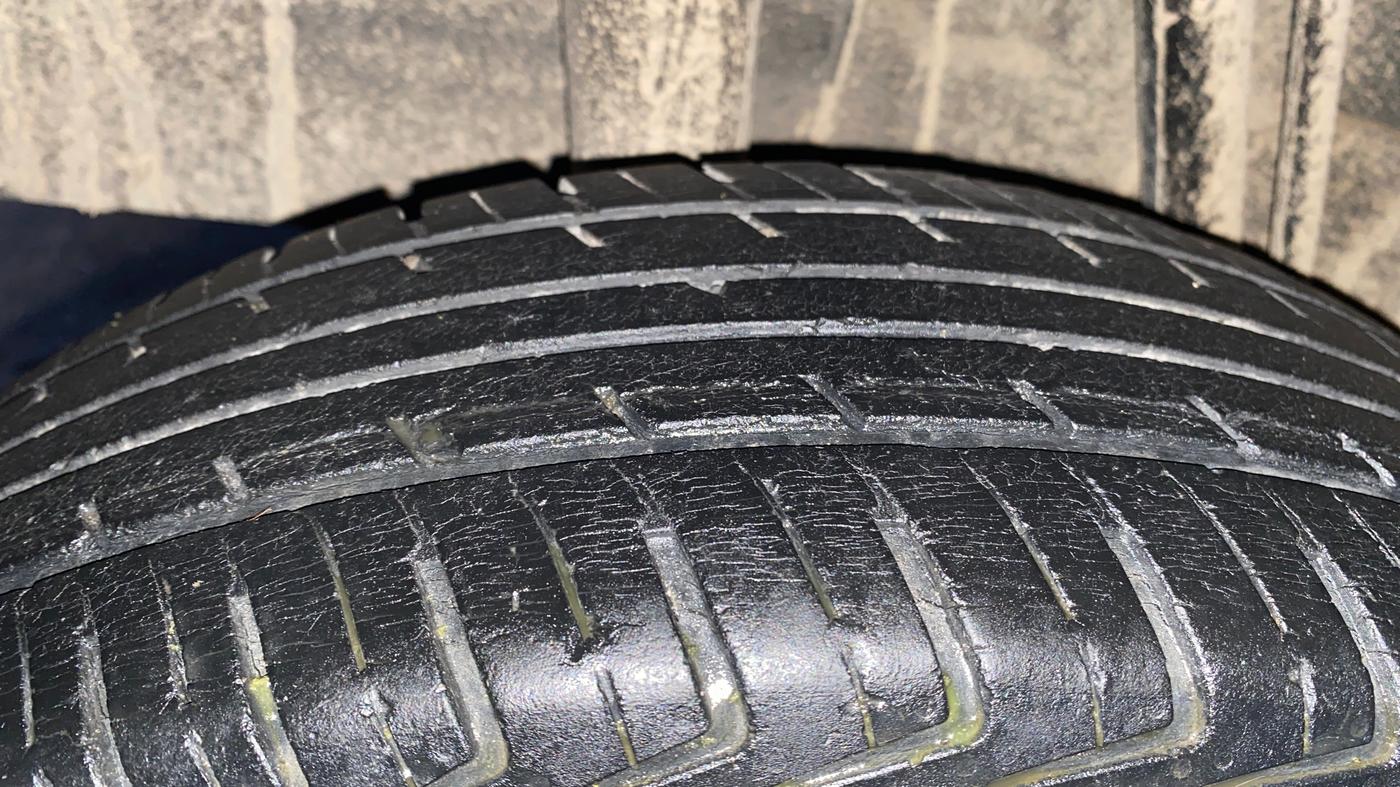 2016 Renault Kwid RXL, Petrol, Manual, 53,265 km, Right Rear Tyre Tread